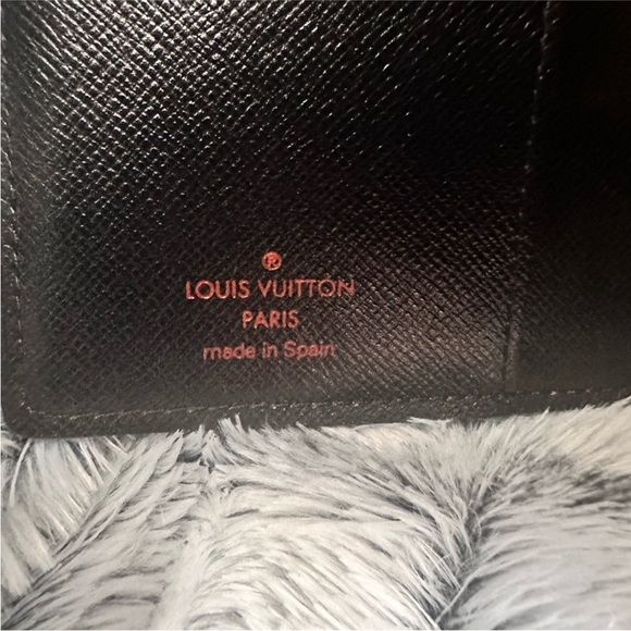 Louis Vuitton Scarlet Red Epi Leather Card Holder Agenda - Picture 3 of 16